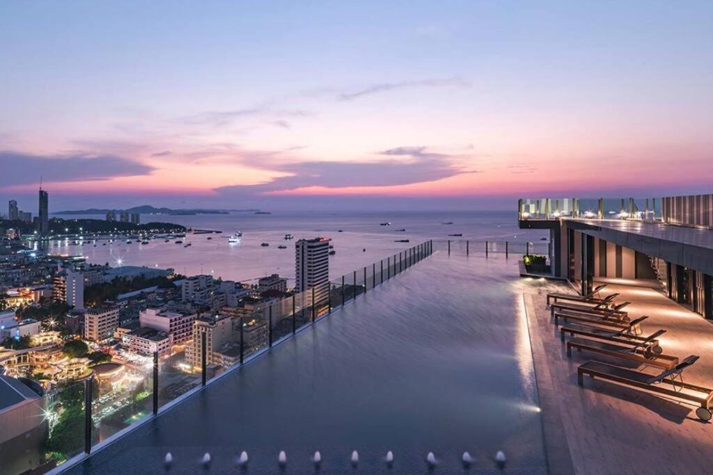 The Base Condo Center Of Pattaya Rooftop Swimming Pool エクステリア 写真
